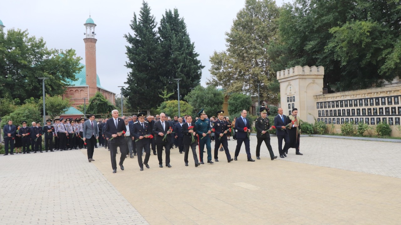 Qazaxda Anım Günü qeyd olundu, şəhid ailələri ilə görüş keçirildi - FOTOLAR